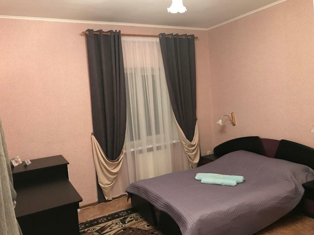 Отель "Natali" Mykolaiv Exterior photo